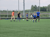 Laatste training S.K.N.W.K. JO10-1 (partijtje tegen de ouders) van woensdag 22 mei 2024 (107/133)